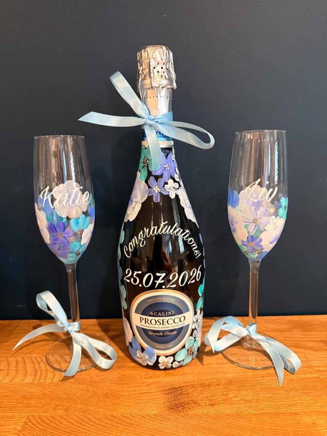 Hand-painted personalised prosecco bottle with matching glasses by The Wright Occasion